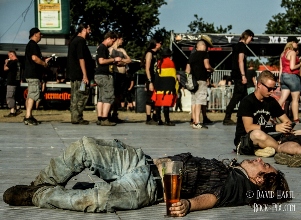 Drunk Guy At WOA 2015 (Copyright David Hartl)